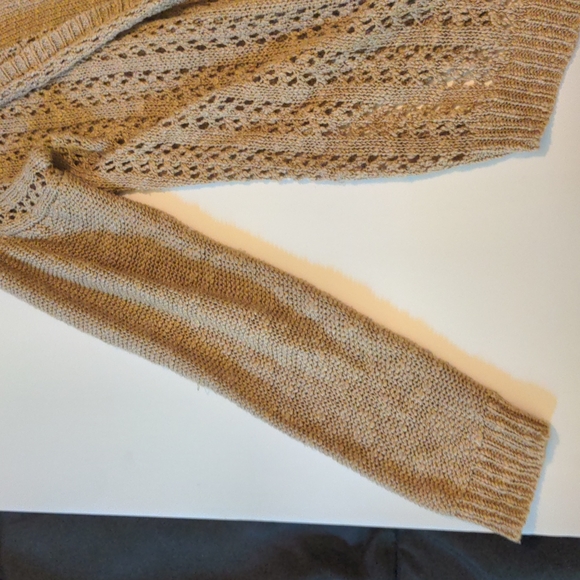 By Design M Tan Sweater - Picture 6 of 12